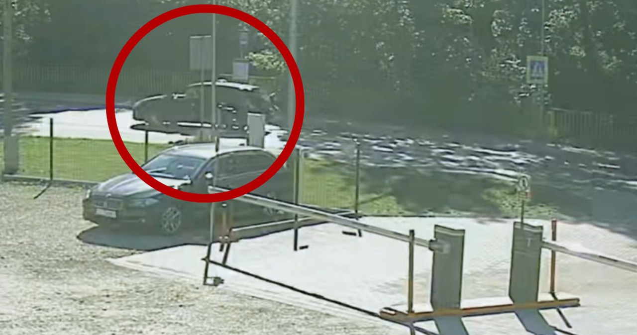 Śląskie. Wypadek w Świerklańcu. Kierowcy mijali ranną nastolatkę Śląskie. Wypadek w Świerklańcu. Kierowcy mijali ranną nastolatkę