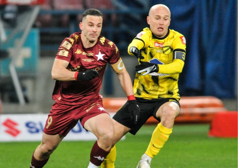 Trener Wieczystej o transferach gwiazd. "Sprawy będą załatwiane"