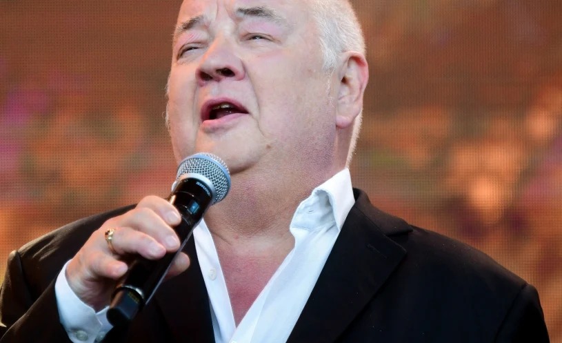 Hit lat 90. poruszył Polaków. Stanisław Soyka zaśpiewał prorocze słowa