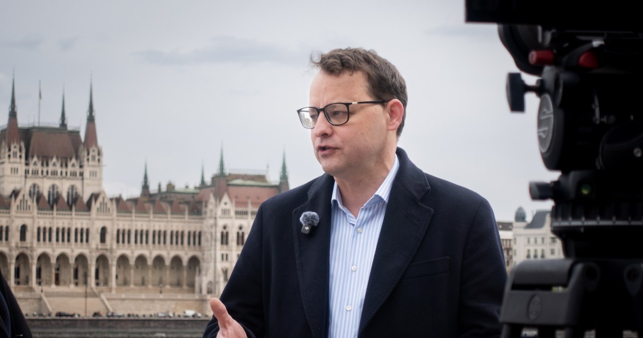 Nie tylko złotówki, ale też forinty. Marcin Romanowski pokazał majątek