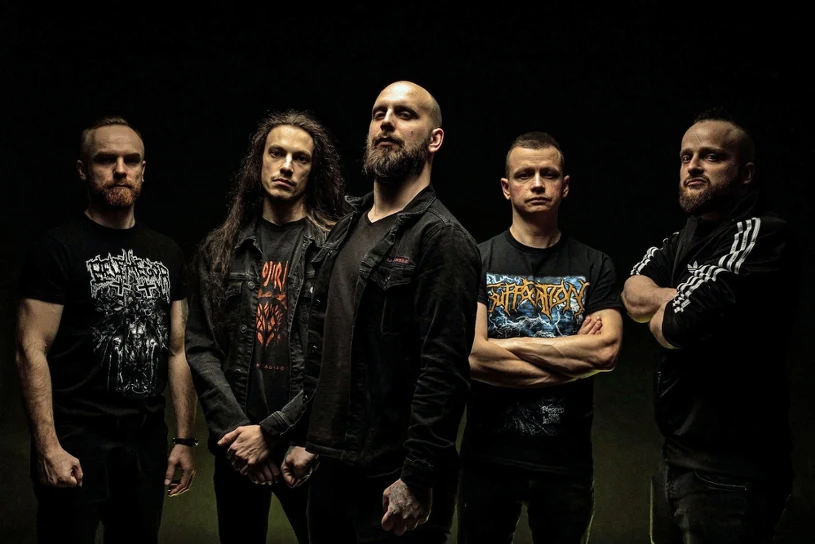 "Bezlitosne uderzenie" od metalowców z Krakowa. ”Brutalny majstersztyk”