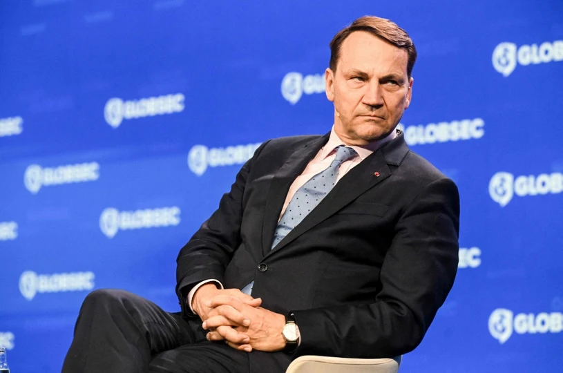 Nawrocki chce odebrać Order Orła Białego Zełenskiemu. Sikorski z ripostą