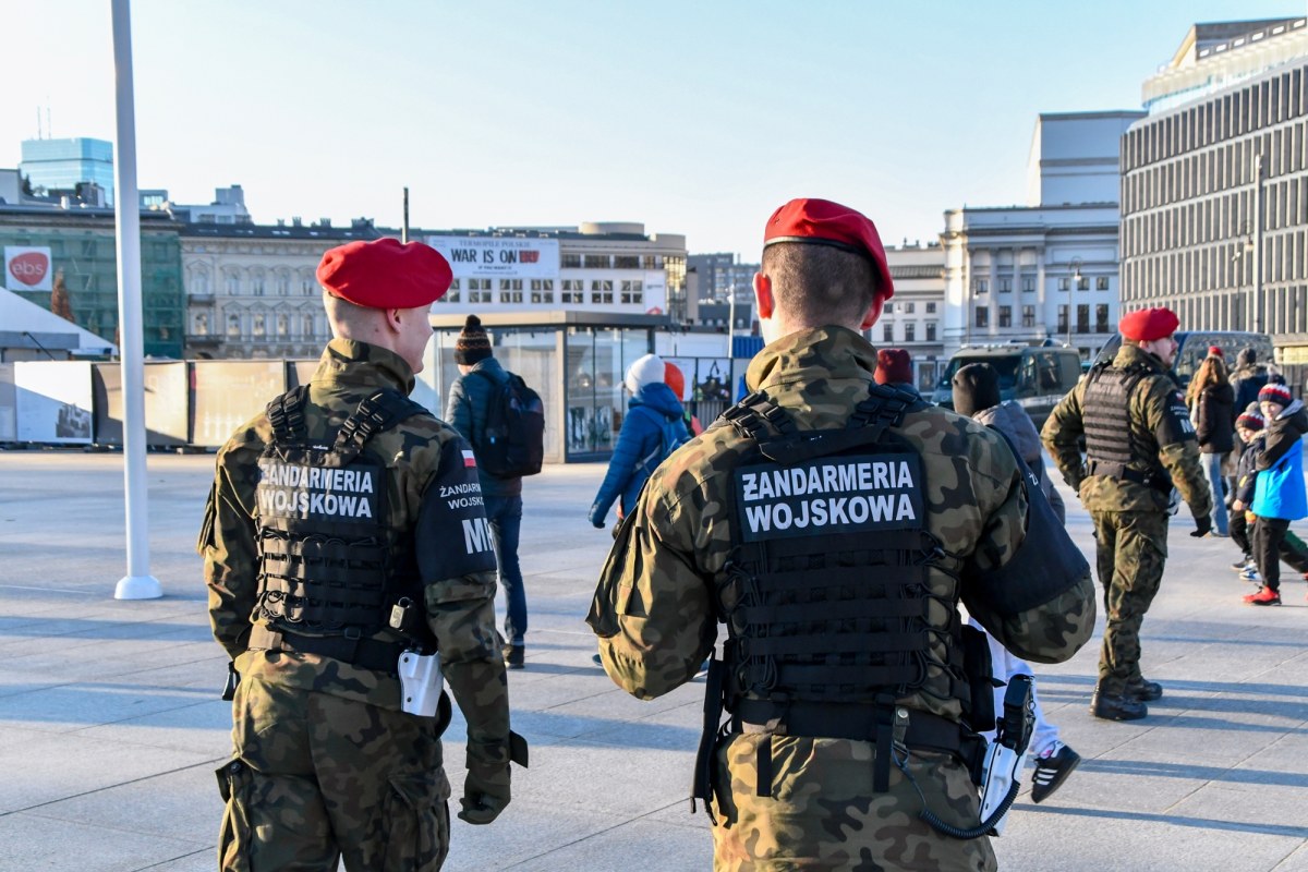 ​Fałszywy alarm w jednostce wojskowej. Żandarmeria zatrzymała podejrzanego