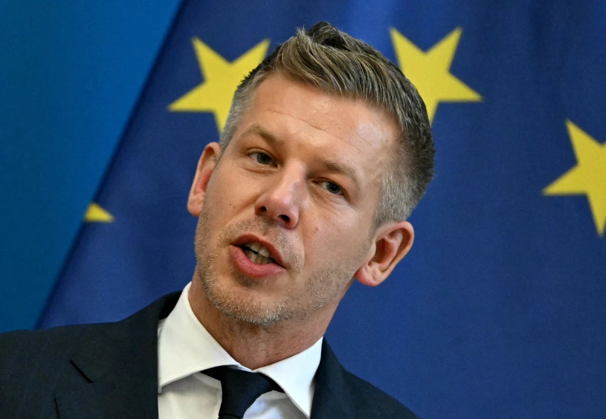 "Odrzucam takie postrzeganie 'historii'. Nie, szanowny panie premierze Węgier" - tak szef słowackiego MSZ Juraj Blanar zareagował na wypowiedź Petera Magyara. Szef węgierskiego rządu stwierdził, że jego kraj jest jedynym, który "sąsiaduje sam ze sobą".