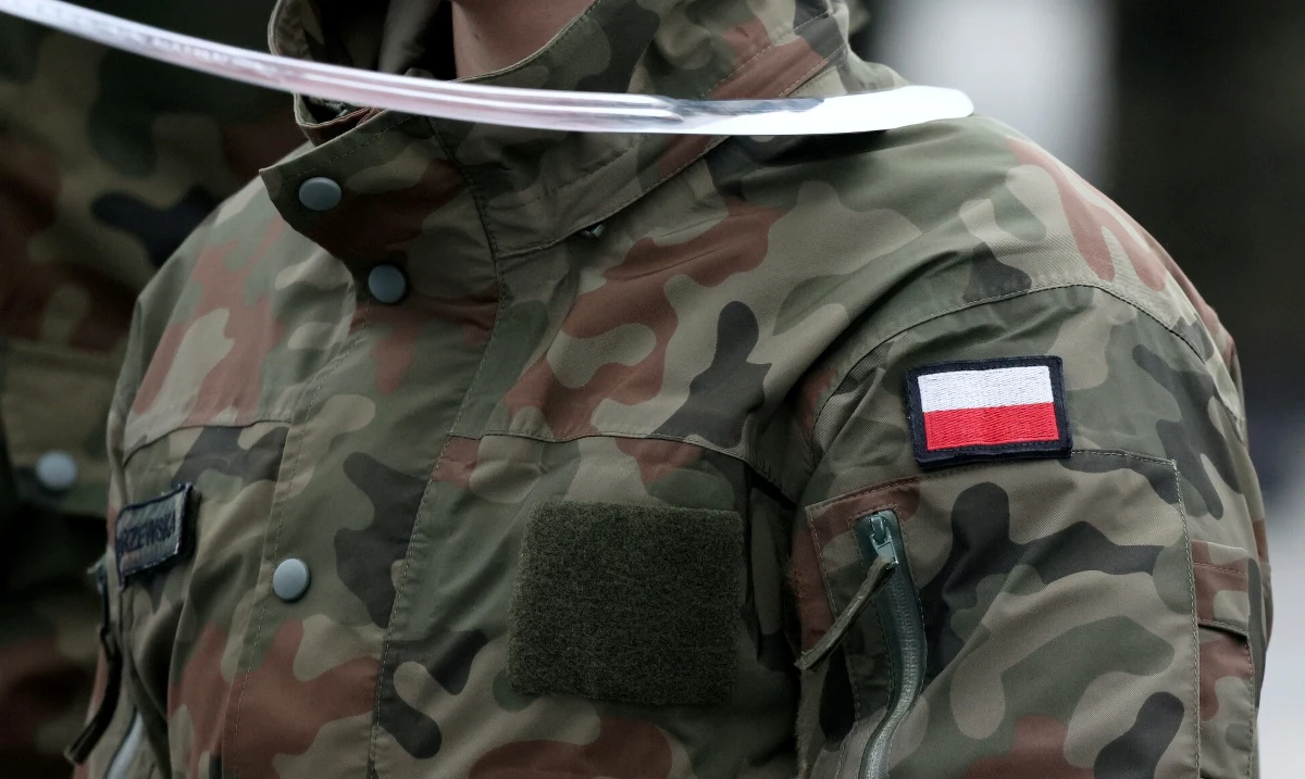 Witold B., dowódca 6 Mazowieckiej Brygady Obrony Terytorialnej, został zawieszony - poinformował p.o. rzecznika prasowego WOT mjr Rafał Rylich. Oficer jest podejrzany o wyłudzenie nienależnych świadczeń - przekazała Prokuratura Okręgowa w Warszawie.