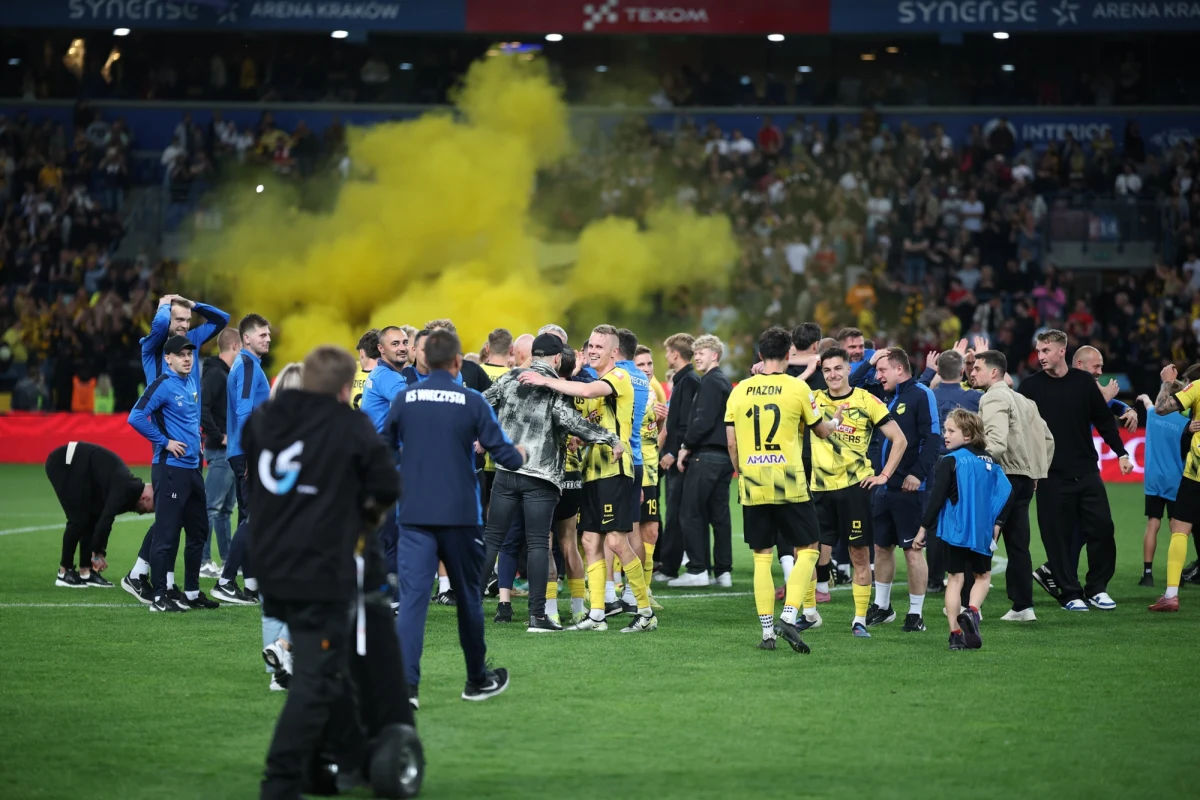 Towarzystwo Sportowe Wisła Kraków S.A. oraz Wieczysta Kraków S.A. poinformowały o osiągnięciu porozumienie w sprawie rozgrywania ligowych meczów drugiego z piłkarskich klubów na Stadionie Miejskim im. Henryka Reymana. Dyskusja na ten temat trwa od momentu, gdy stało się jasne, że Wieczysta zagra w PKO BP Ekstraklasie. 