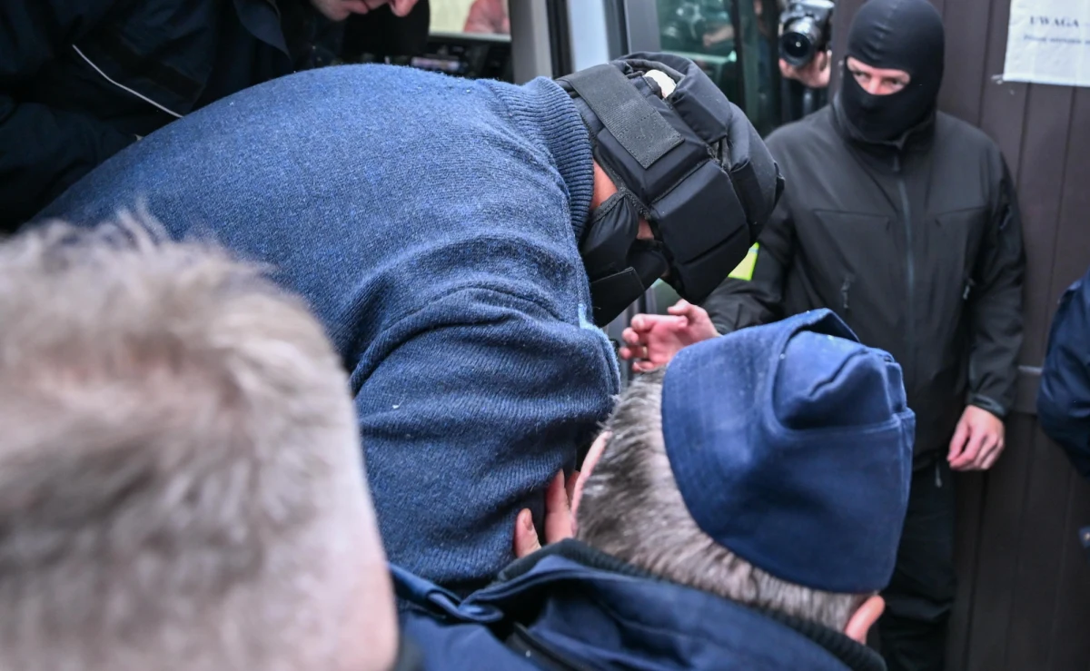 Na miesięczną obserwację psychiatryczną ma trafić Piotr K. - były funkcjonariusz Służby Ochrony Państwa, podejrzany o zabójstwo czteroletniej córki i usiłowanie zabójstwa czworga członków swej rodziny. Do tragedii doszło w Ustce pod koniec stycznia. 