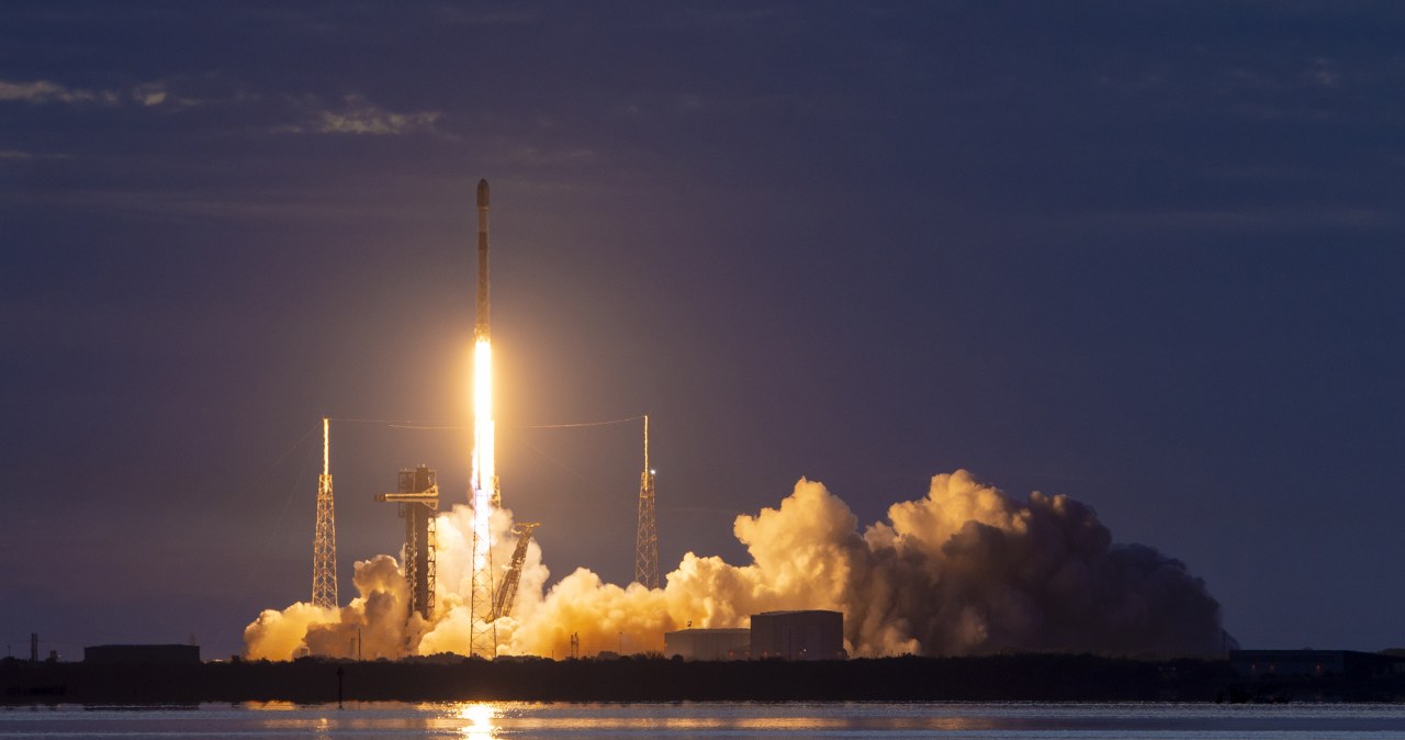 Falcon 9 ustanowił nowy rekord. Rakieta SpaceX przełamuje kolejne bariery