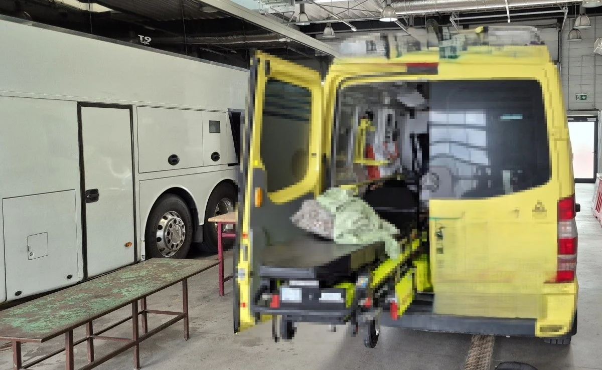 Podkarpaccy celnicy udaremnili próbę przemytu papierosów na polsko-ukraińskim przejściu granicznym w Korczowej. Nielegalny towar został wykryty podczas kontroli ambulansu wjeżdżającego do Polski.