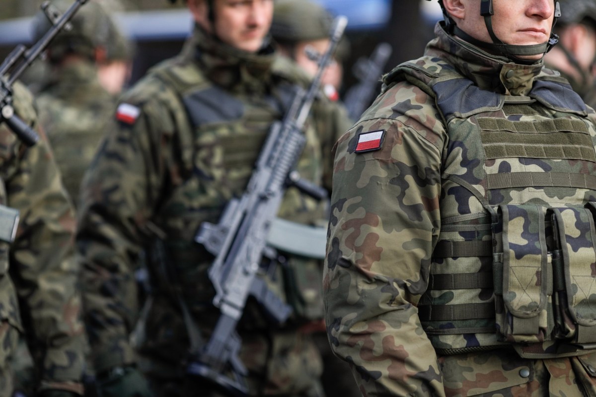 300-tysięczna zawodowa armia. Wiceszef MON wskazał, kiedy Polska osiągnie cel
