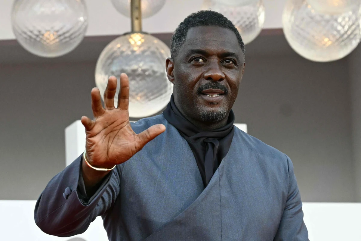 "Nie próbujcie robić z niego filmu na siłę nowoczesnego". Idris Elba jednoznacznie odcina się od plotek o roli nowego Jamesa Bonda i tłumaczy, dlaczego świat nie jest gotowy na czarnoskórego agenta 007. Amazon MGM Studios właśnie zaangażowało legendarną reżyserkę obsady, by znaleźć idealnego aktora.
