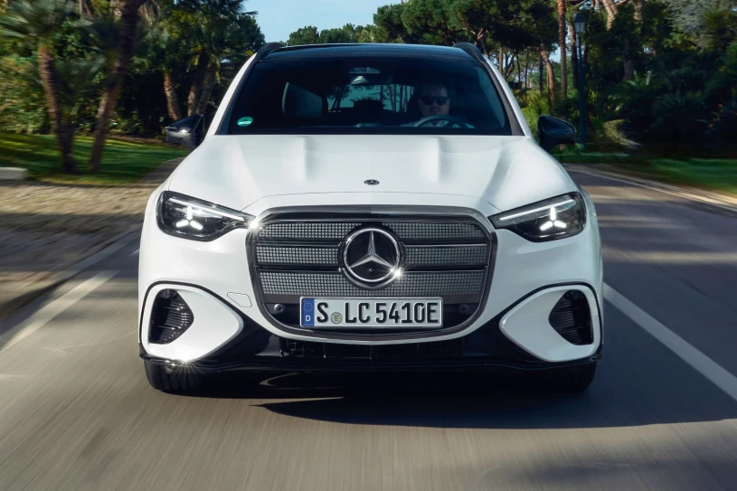 Mercedes GLC tańszy o 39 tys. zł. Debiutują nowe wersje