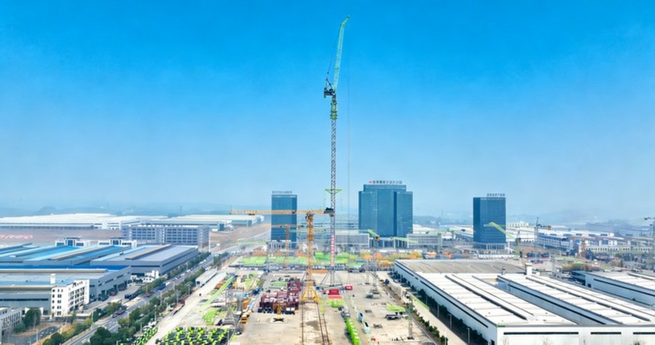 240 ton na 240 m. Ten dźwig może przyspieszyć rozwój energetyki wiatrowej