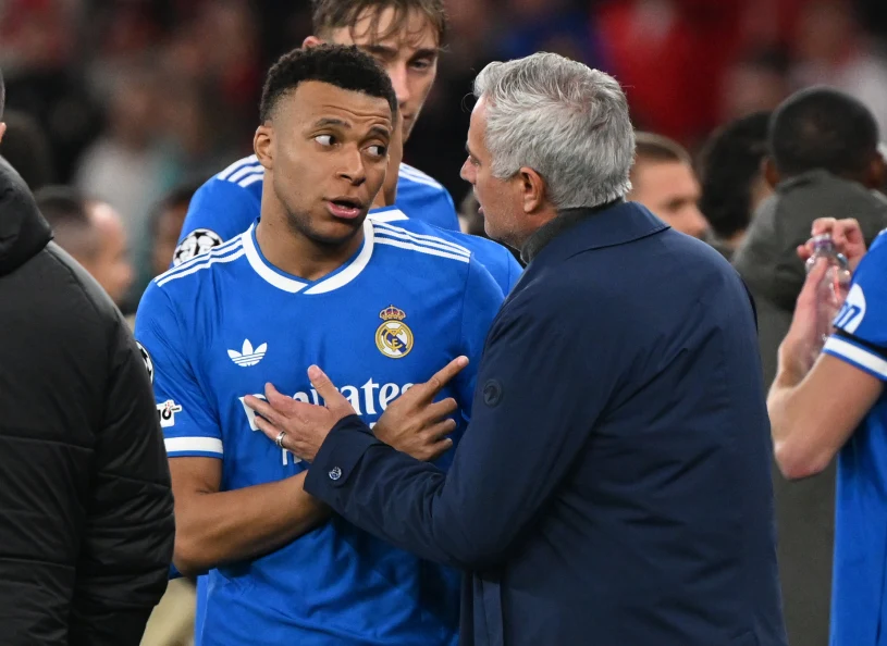 15 milionów Realu za Mourinho. Nie minęła doba. Portugalczyk już się wściekł