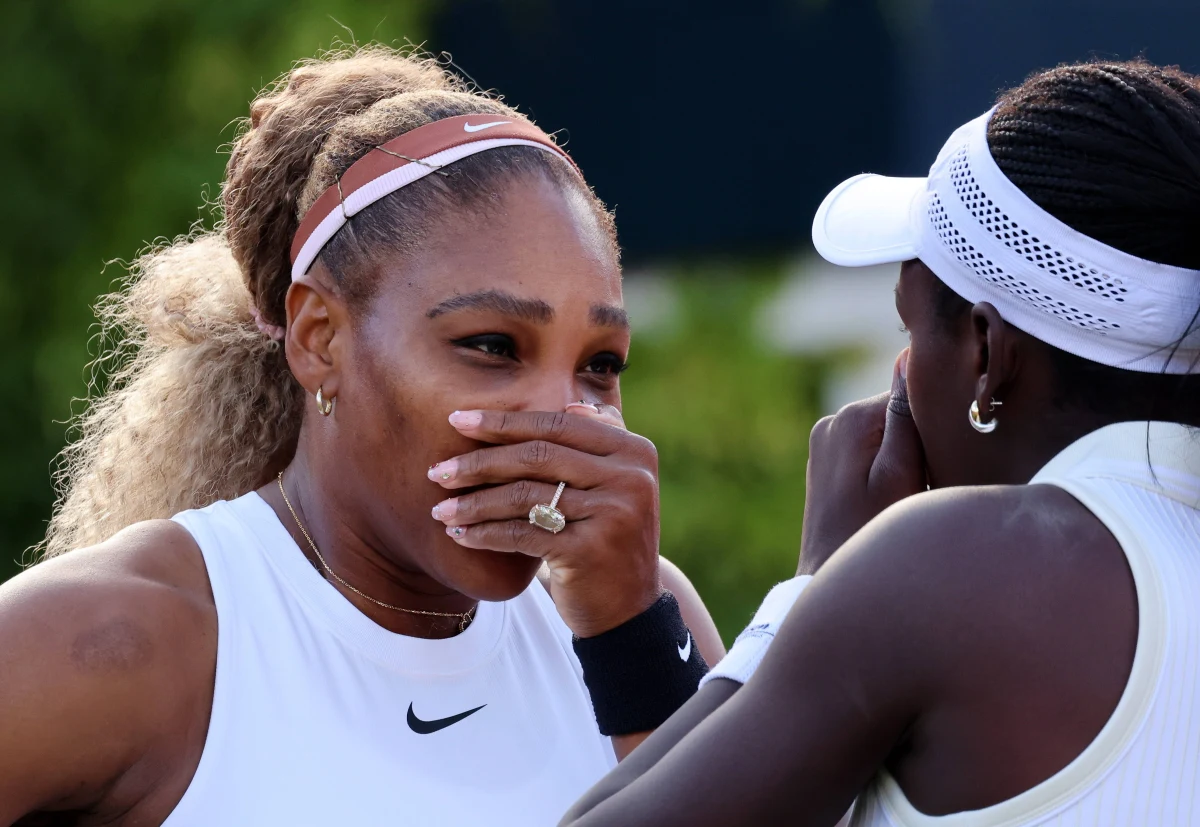 ​Pierwszy od lat występ gwiazdy tenisa Sereny Williams w turnieju WTA prawdopodobnie zakończył się na jednym meczu. W środę jej deblowa partnerka na trawiastych kortach londyńskiego Queen's Club, Victoria Mboko doznała kontuzji w pojedynku singlowym.