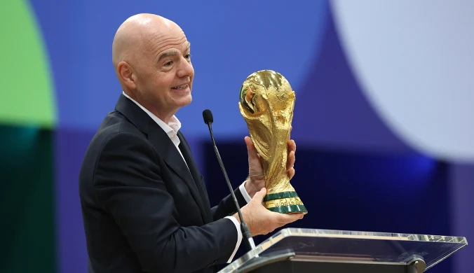 Pierwszy raz w historii. Infantino nie miał hamulców. W tle wybory