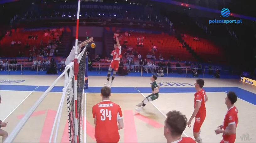 Smutna porażka Polaków. Skuteczniejsza defensywa to za mało. [WIDEO]