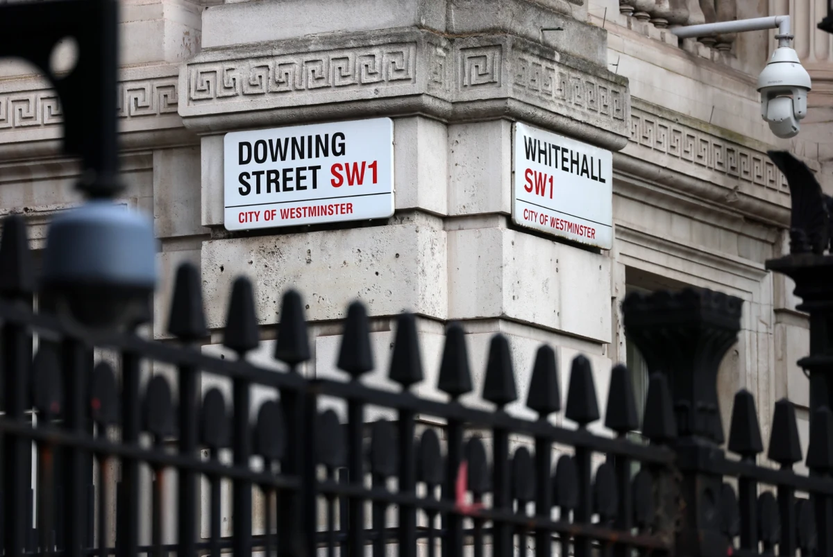 Dan Jarvis został w czwartek nowym brytyjskim ministrem obrony - ogłosiło późnym wieczorem Downing Street. To efekt niespodziewanej dymisji Johna Healey'a, który zaprotestował przeciwko brakowi pieniędzy na obronność.