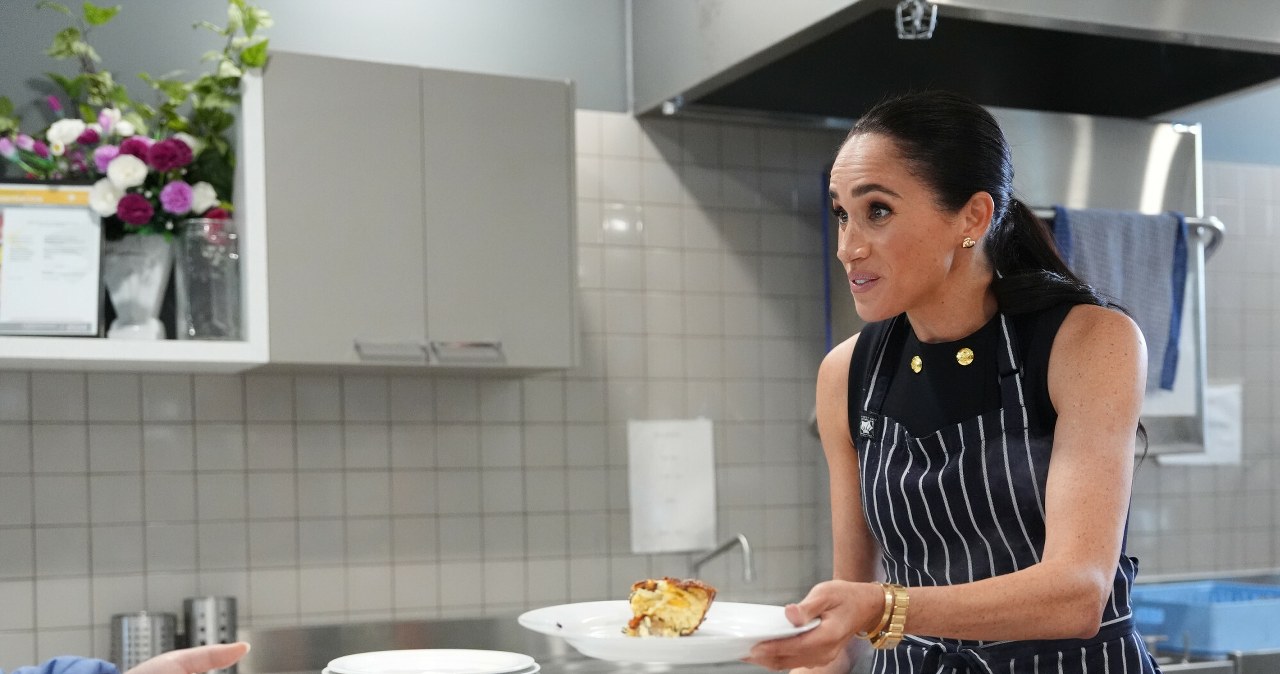 Nagranie Meghan Markle stało się viralem. Internauci bezlitośnie komentują jej gotowanie