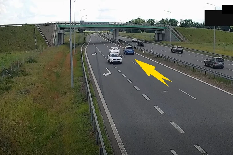 Dramatyczne sceny na drodze S6. Kierowca Ford siał terror na drodze