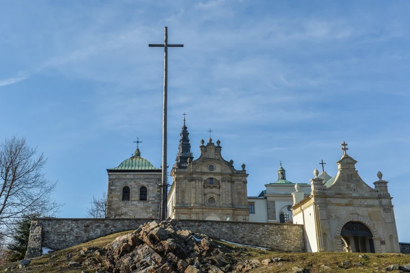 Od pogańskich wałów po mumię księcia. Podróż przez dzieje Łysej Góry