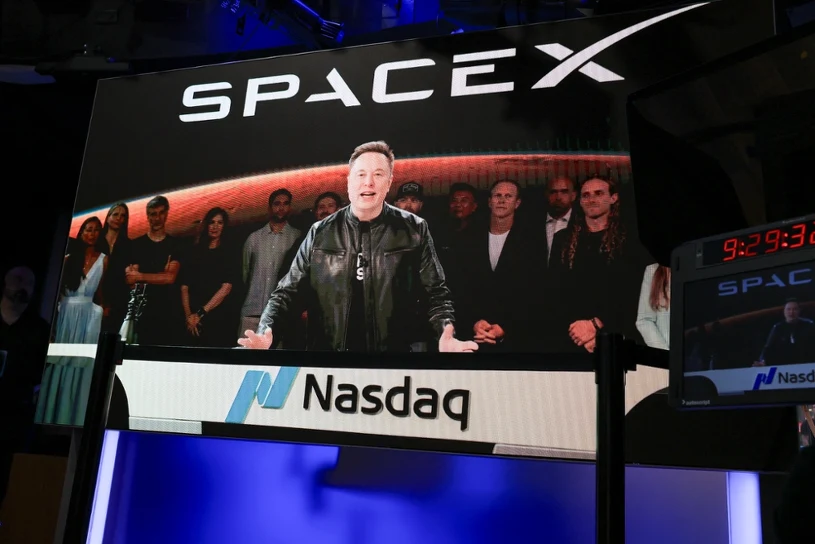 SpaceX wystartował. Historyczny debiut spółki Muska na giełdzie