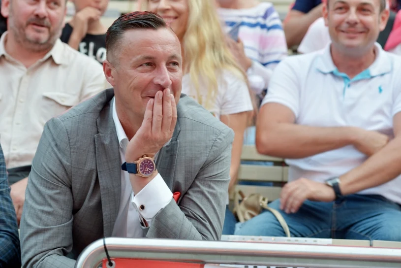 Hajto nazwał ich amatorami. Nie obyło się bez wpadki