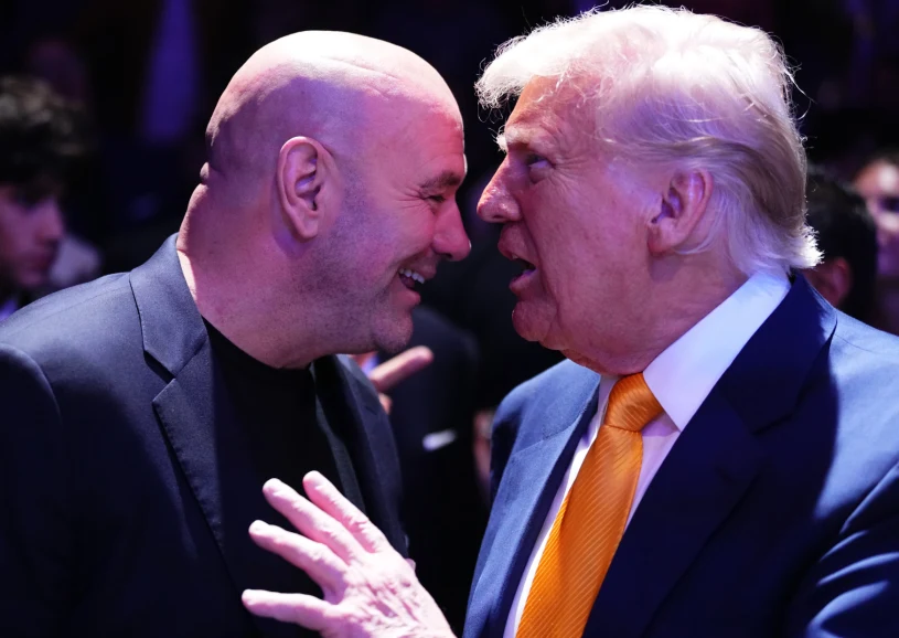 Odliczanie do gali u Trumpa. Wykrzyczał do mikrofonu. Mówił o pieniądzach