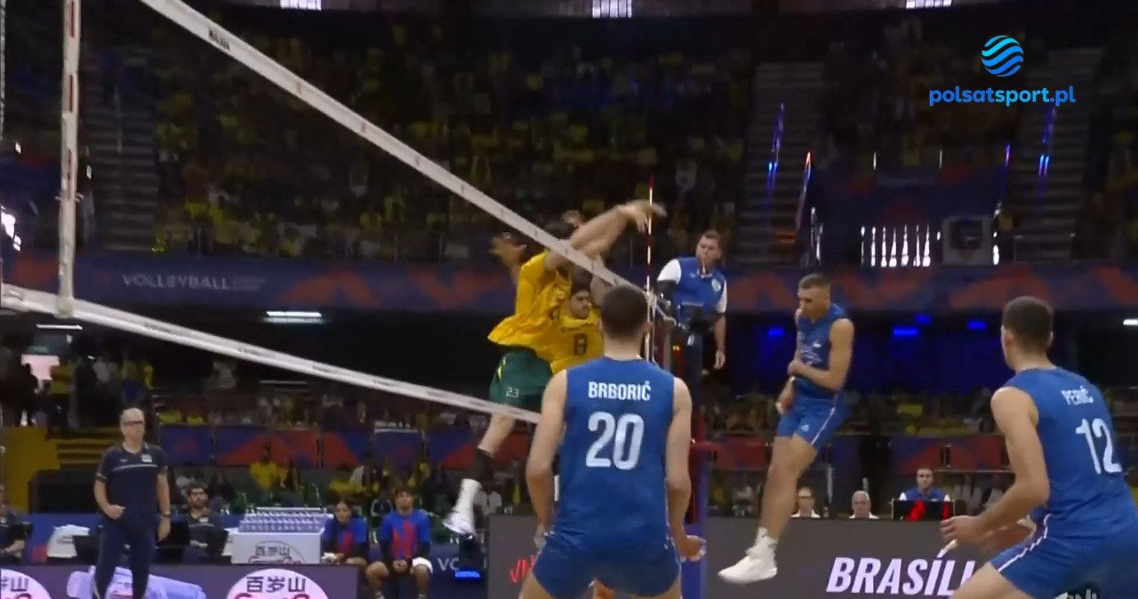 Siatkarze Brazylii pokonują Serbię 3:0 i prowadzą w Lidze Narodów [WIDEO]