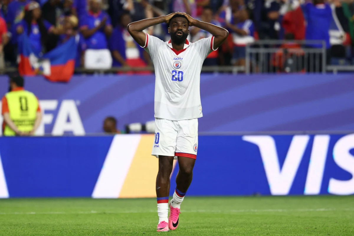 FIFA jak zawsze chce mieć wszystko pod kontrolą, na przykład wygląd mundialowych koszulek. Przekonały się o tym reprezentacje Egiptu i Haiti, które przed mistrzostwami świata musiały dokonać poprawek w swoich strojach.