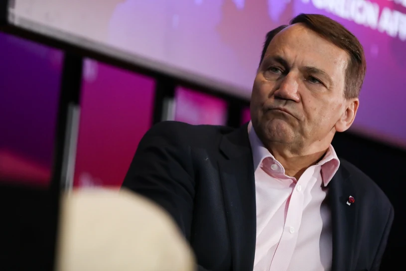 "Mam nadzieję, iż się upomni". Sikorski wprost o wizycie Nawrockiego w USA