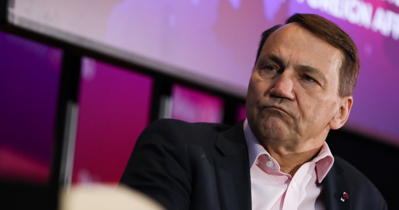"Mam nadzieję, iż się upomni". Sikorski wprost o wizycie Nawrockiego w USA