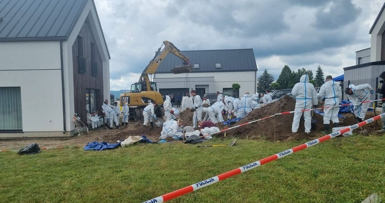 Makabryczne odkrycie w Lutoryżu. Policja przekazała nowe informacje Makabryczne odkrycie w Lutoryżu. Policja przekazała nowe informacje