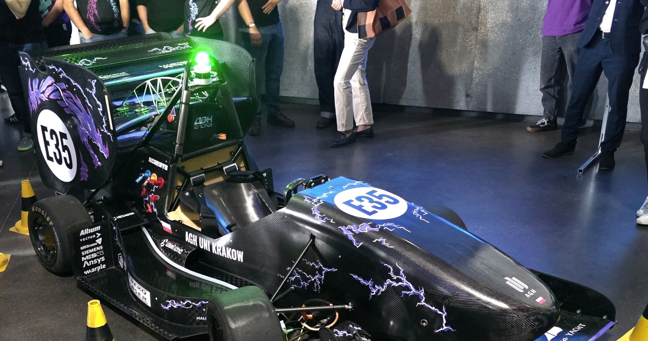 AGH Racing prezentuje bolid RTE 3.5. Wyścig po kolejne nagrody trwa