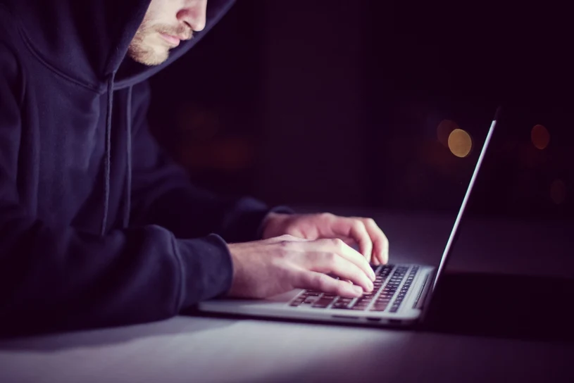 Twórcy dezinformacji są leniwi i reaktywni