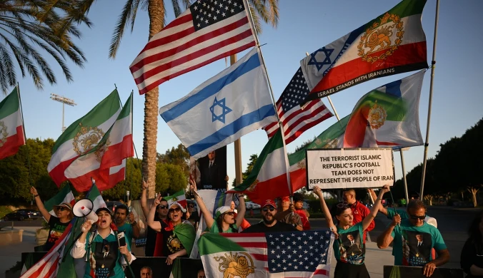 Stan wrzenia w USA. Wielki protest, Iran w samym centrum. Tuż pod stadionem