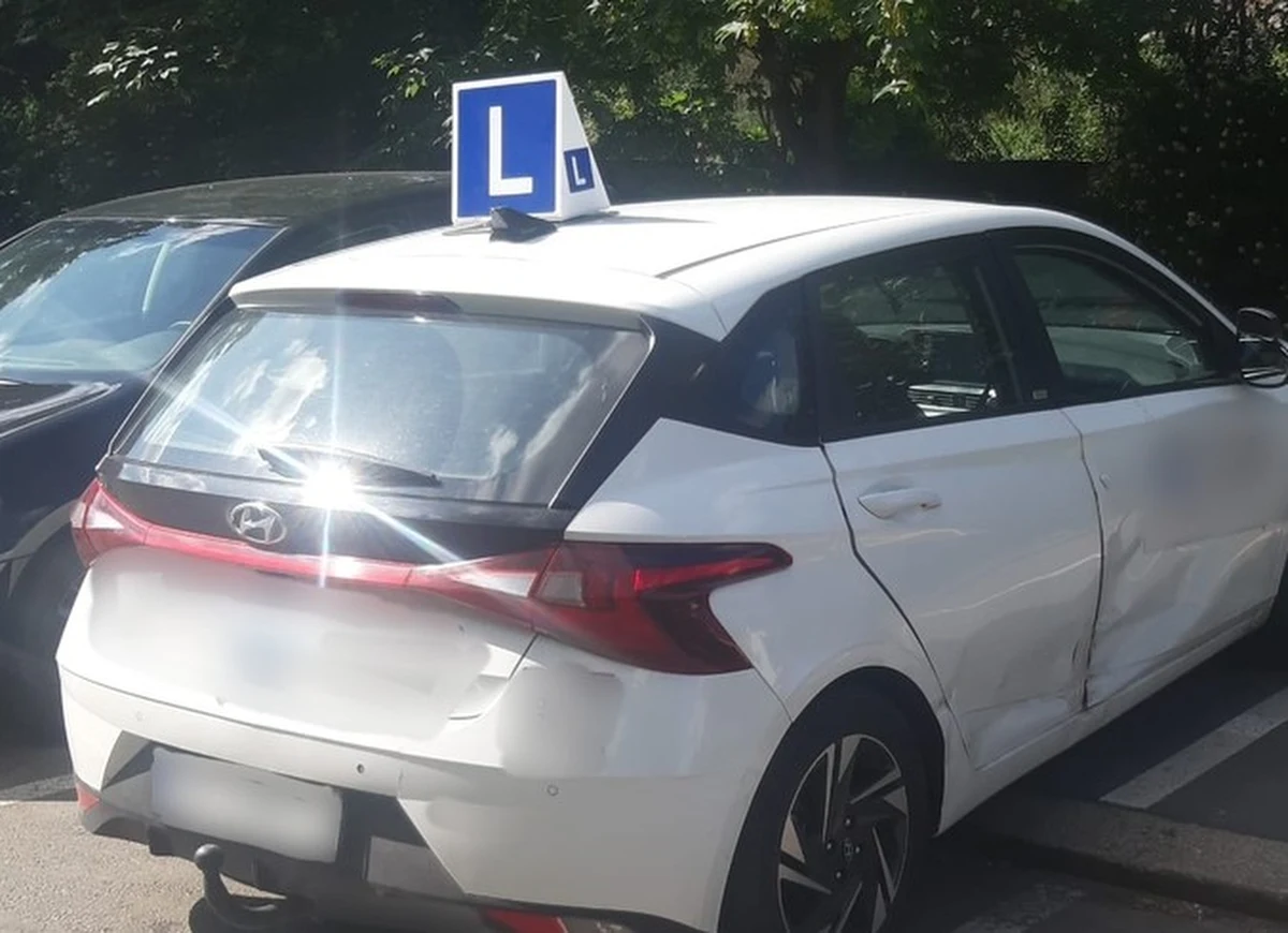 Policjanci z Wrocławia zatrzymali 58-letniego instruktora nauki jazdy, który zignorował sądowy zakaz kierowania pojazdami. Mężczyźnie grozi do 5 lat więzienia.