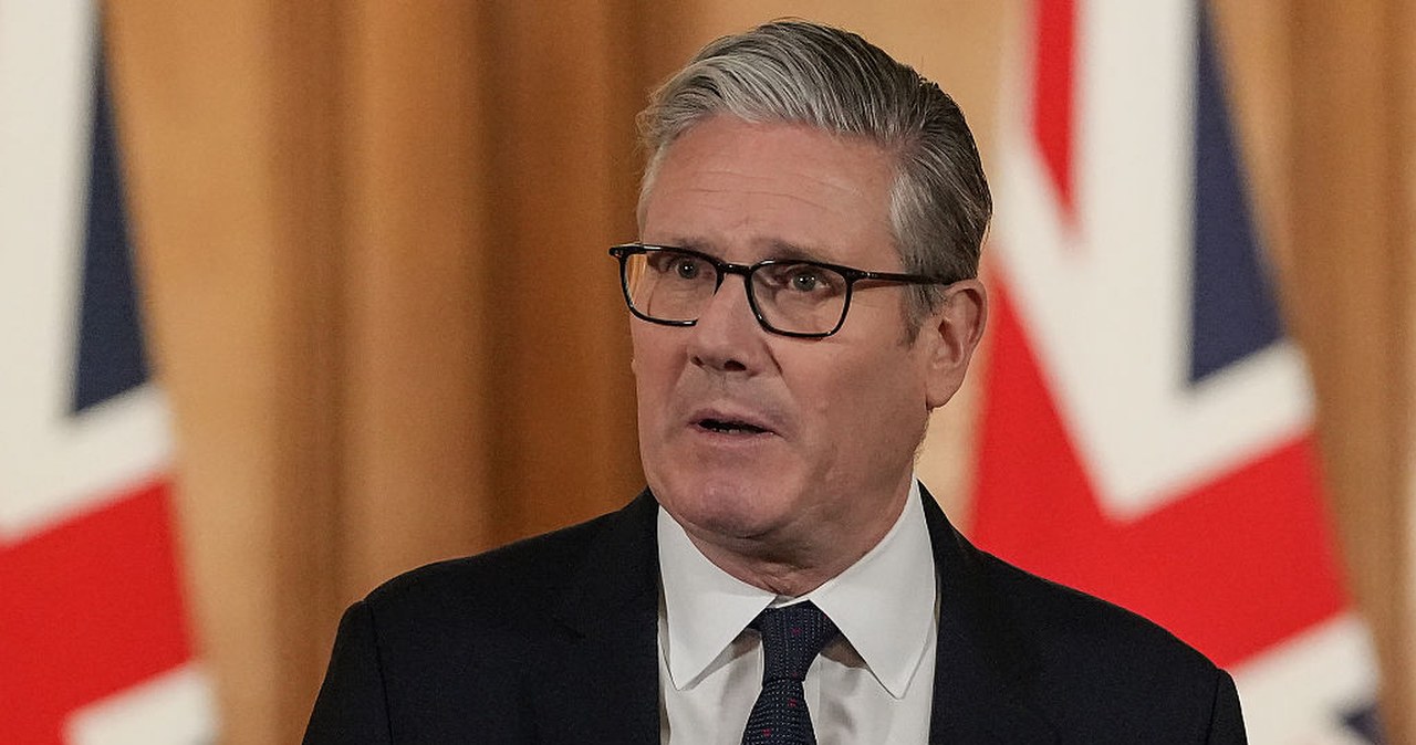 Wielka Brytania: Rosyjski ślad w ataku na premiera. Podpalili domy i auta