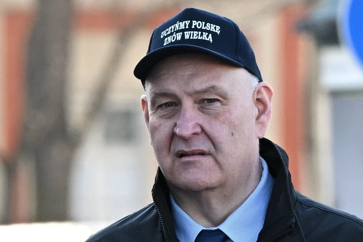 Europejski Trybunał Praw Człowieka nie ma podstaw do uznania pana korespondencji - taką odpowiedź otrzymał dziś prezes Trybunału Konstytucyjnego. 28 maja Bogdan Święczkowski przesłał do ETPCz swoje stanowisko w sprawie skargi złożonej przez czwórkę sędziów, czekających na objęcie urzędów.