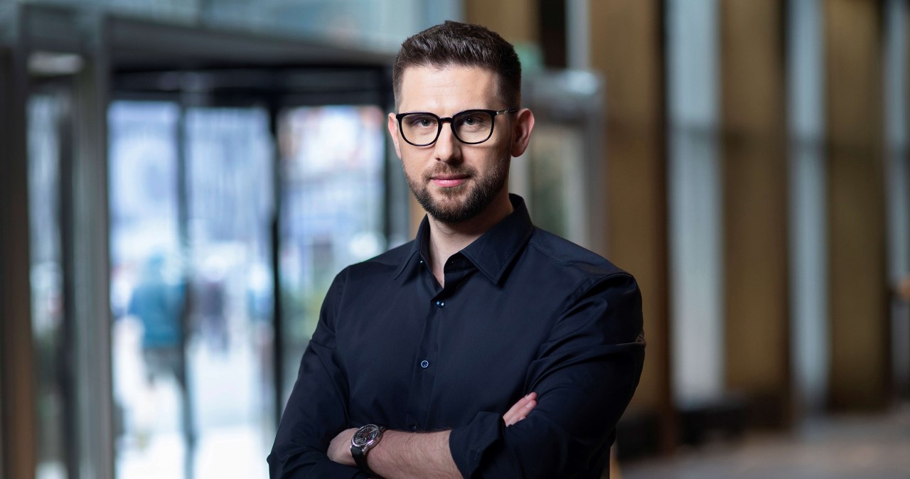 Piotr Żak Prezesem Zarządu Grupy Polsat Plus przez kolejne trzy lata
