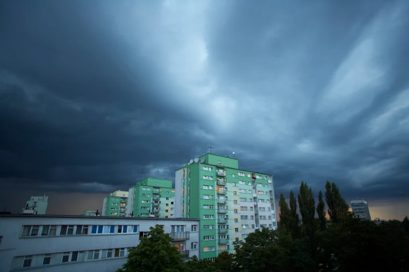 Utworzą się dwie burzowe enklawy. Zmiany zaczną się w okolicach południa