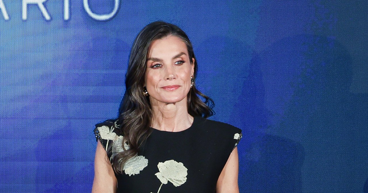 Letizia udowadnia, iż klasyka nigdy nie wychodzi z mody. Sukienka sprzed lat wróciła na salony