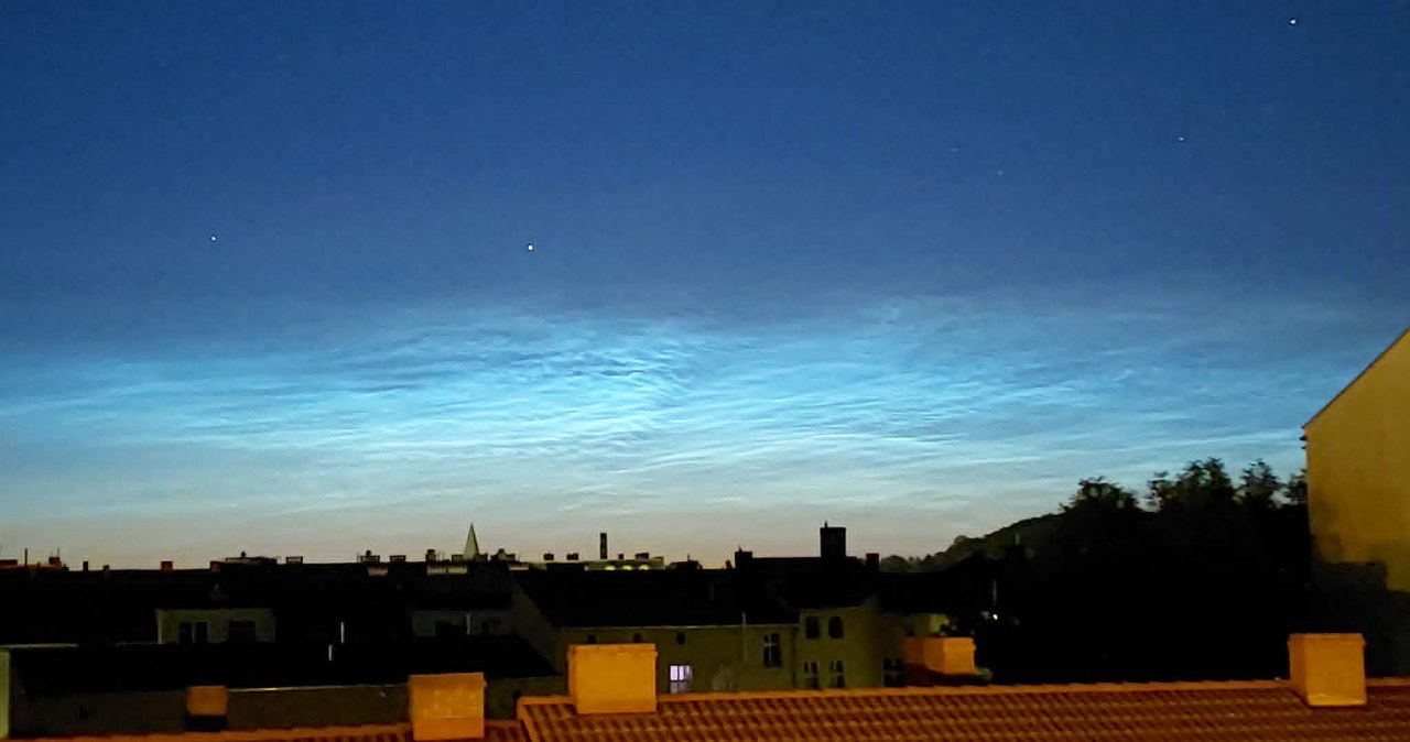 Świecące chmury nad Polską. Ruszył sezon na magiczne zjawisko