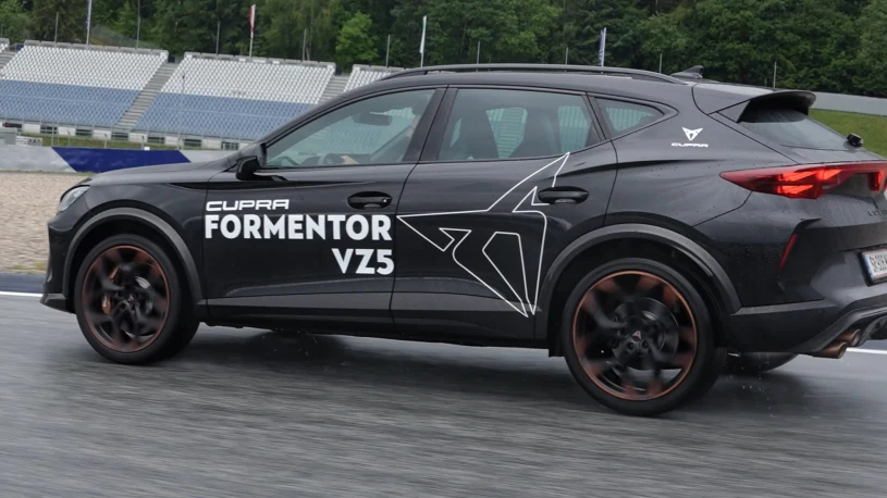 Zabrałem Cuprę Formentor na tor. Ten SUV jest jak wyścigówka