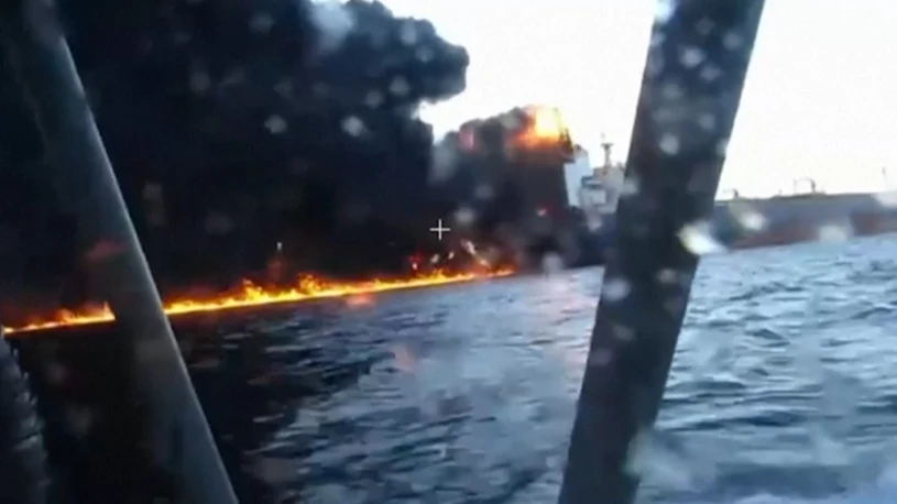 Ukraina zadała Rosji bolesny cios. Tankowiec floty cieni stanął w ogniu