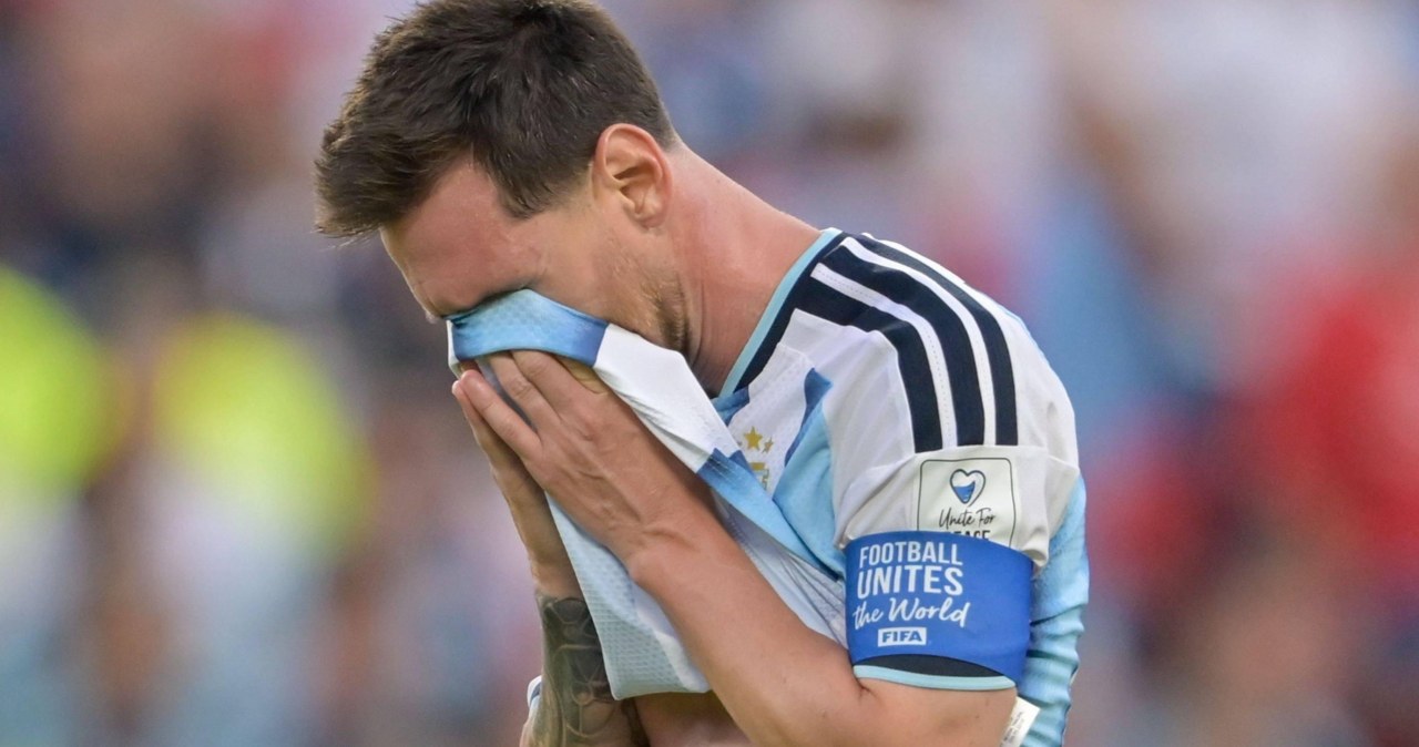 Messi płakał w trakcie meczu. Ujawniono powód. Fatalne wieści ze szpitala