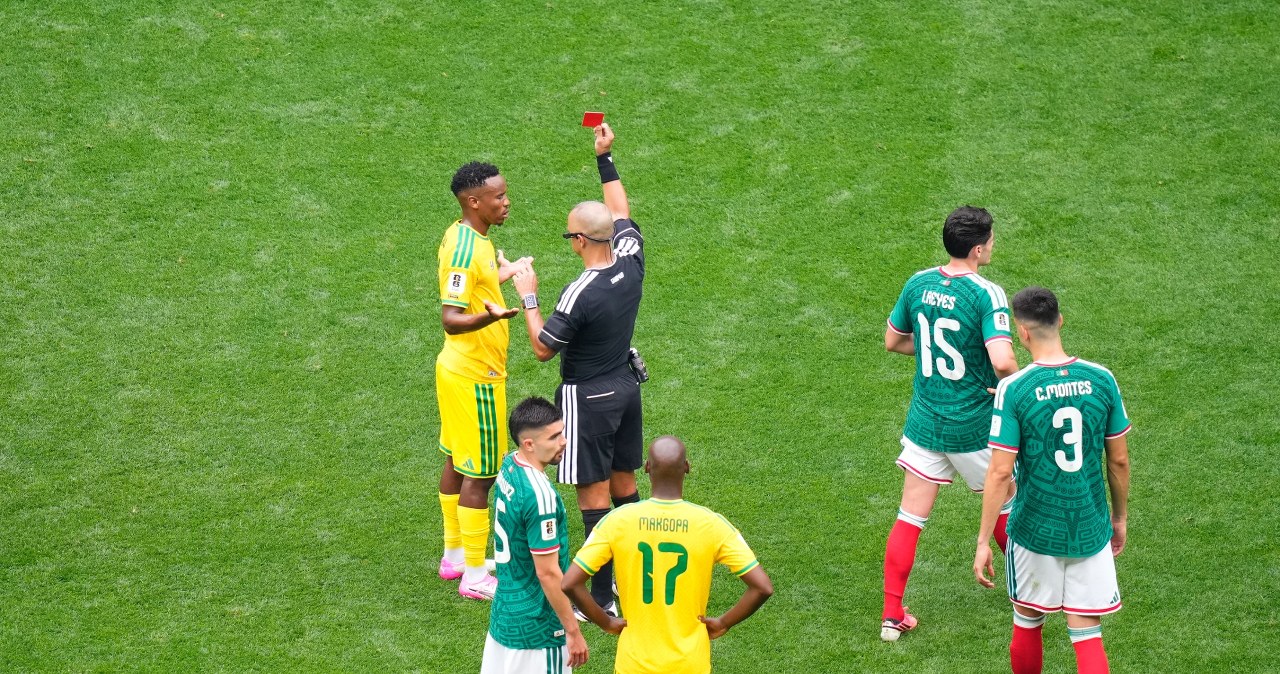 Na czerwonej kartce się nie skończyło. Surowa kara dla piłkarza na mundialu