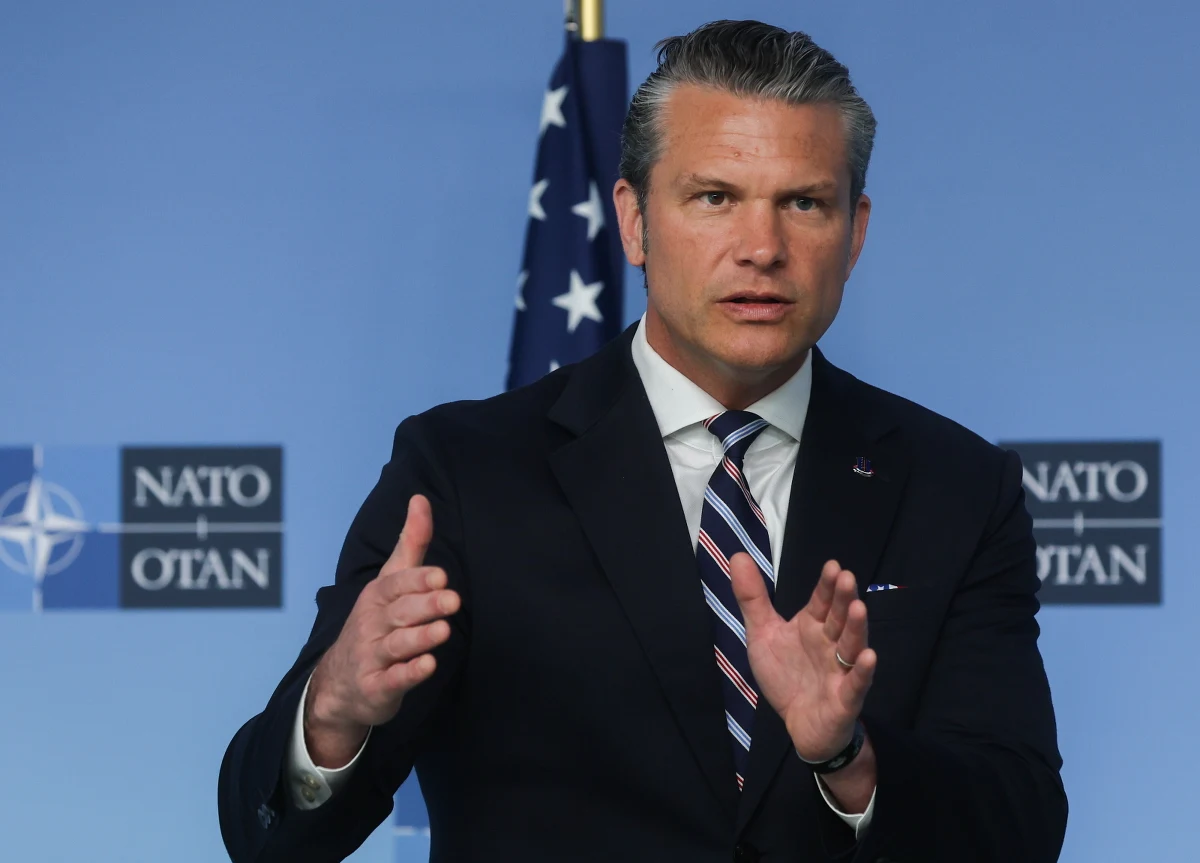 Szef Pentagonu Pete Hegseth zapowiedział przegląd obecności sił zbrojnych USA i ich baz w Europie, który potrwa do sześciu miesięcy. Nazwał go "przeglądem NATO 3.0". 