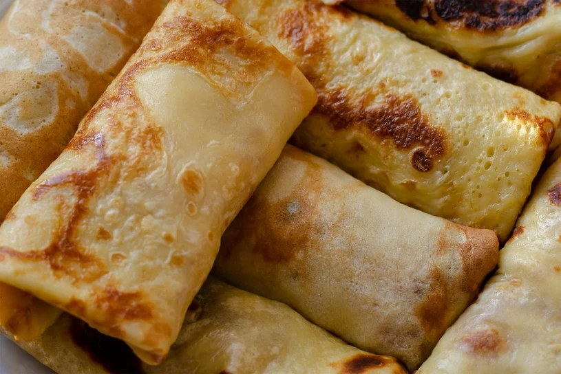 Babciny farsz w nowym wydaniu. Zamiast do pierogów, zrób go do naleśników