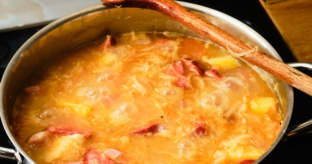 Zupa z młodej kapusty sprzyja szczupłej sylwetce. Smak lata